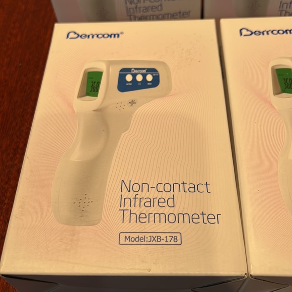 Berrcom No contact infrared thermometer. New. Never opened. - Picture 2 of 3